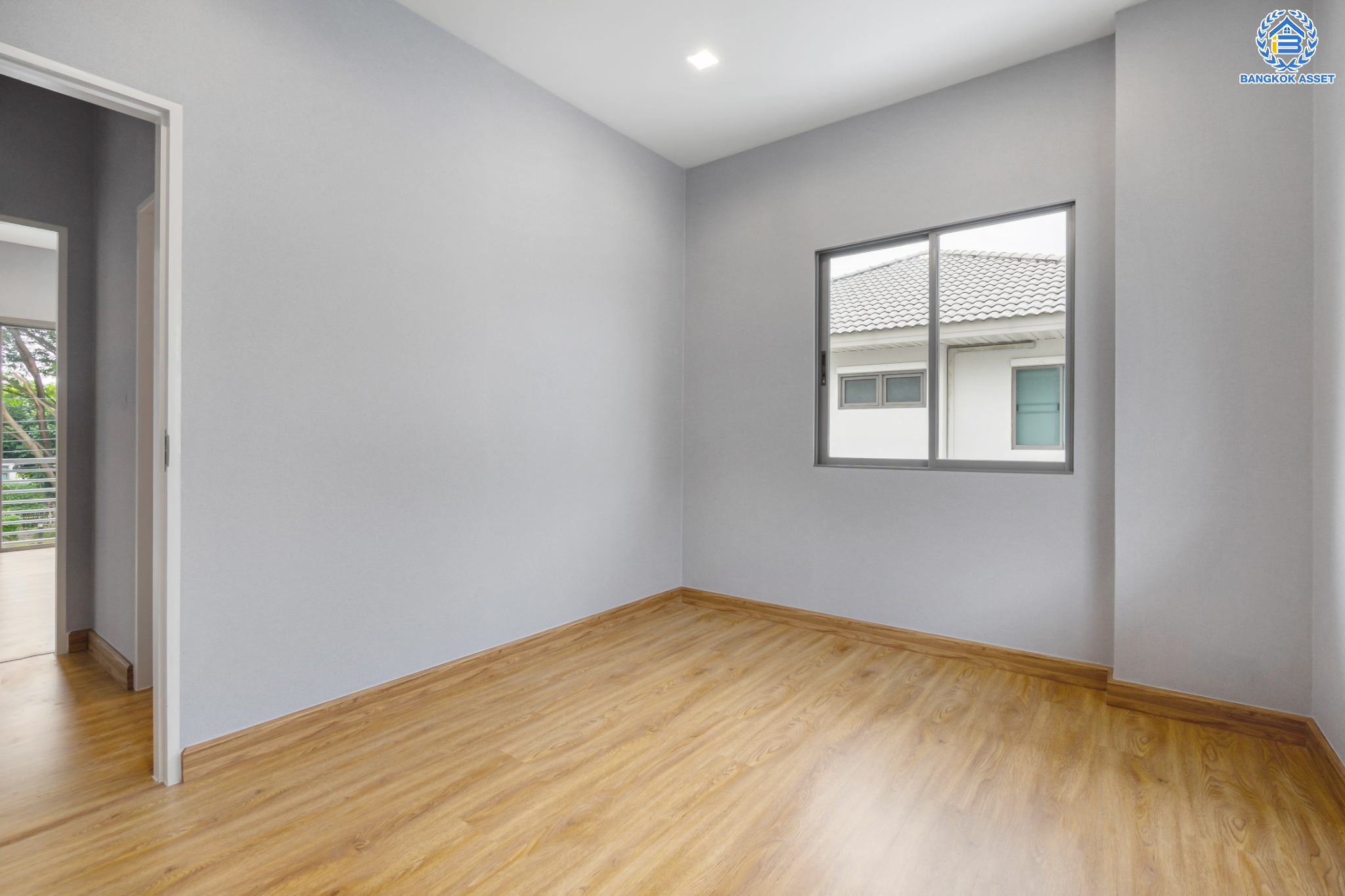 บ้านมือสองตกแต่งใหม่ ม.เพอร์เฟคเพลส3 ราชพฤกษ์ คุณภาพแบรนด์ Property Perfect เนื้อที่ 66 ตร.ว. หลังใหญ่ตอบโจทย์ทุกการอยู่อาศัย ฟังก์ชัน 3 ห้องนอน 3 ห้องน้ำ 2 ที่จอดรถ บนทำเลติดถนนราชพฤกษ์ ใกล้วงเวียนพระราม5 และรถไฟฟ้า "สถานีบางรักน้อยท่าอิฐ"...